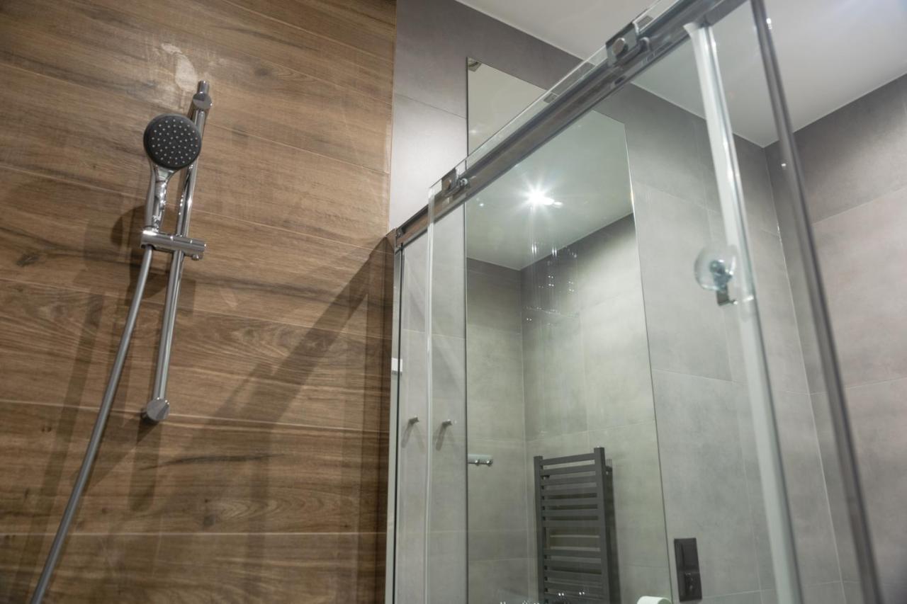 Apartamenty Dworcowa 45 Gliwice Exteriör bild
